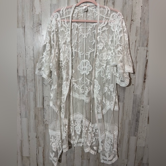 mi ami Tops - White Floral Lace Sheer Kimono Duster Cardigan Boho Festival Medium